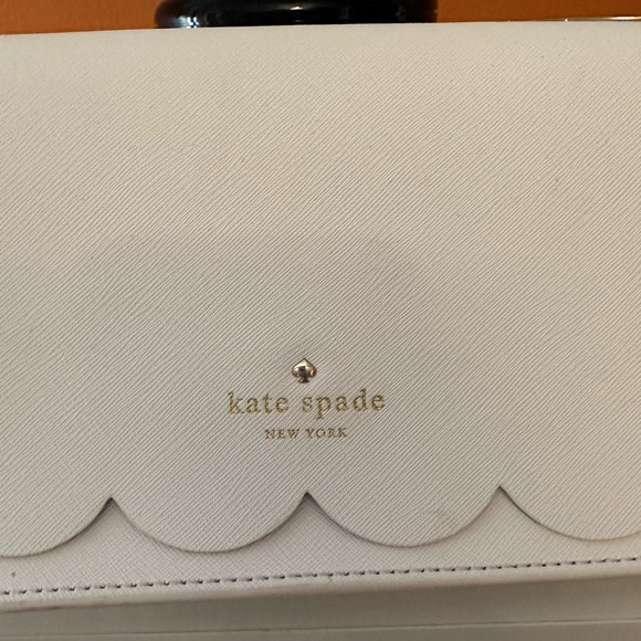 KATE SPADE Lily Ave Kiki White Clutch (NWOT) - Picture 11 of 14